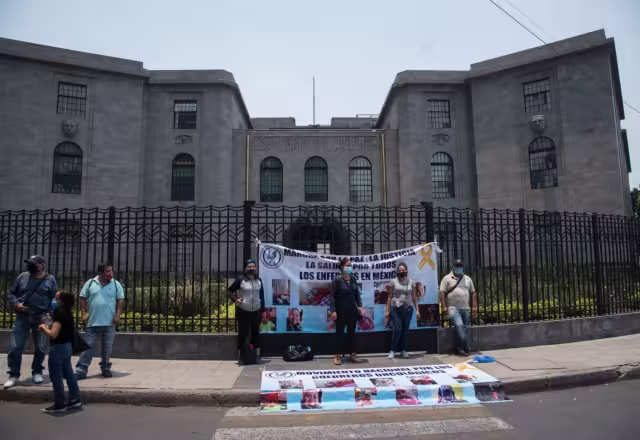 Familiares de niños con cáncer protestan en la Secretaría de Salud federal por desbasto de medicamentos (Cuartoscuro)