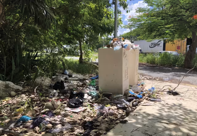 Abarca más de 16 kilómetros y el descuido de sus instalaciones y robo de infraestructura lo están convirtiendo en un foco de enfermedades y delitos.