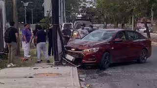 Accidente vial en Chetumal deja un lesionado y daños materiales