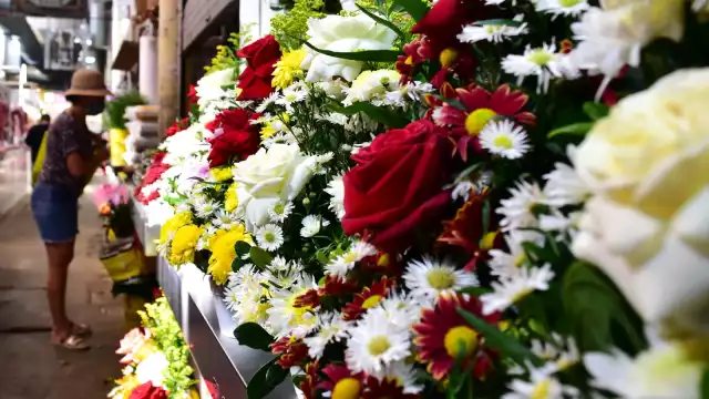 Los comerciantes de Campeche ya comenzaron su oferta de artículos relacionados con esta fecha