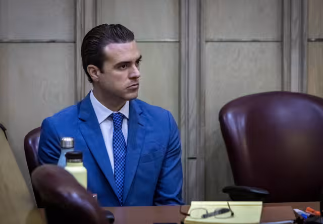 Luego de despedirse de su familia y de haber sido declarado culpable, el actor ingresó al centro de detención del condado de Miami-Dade