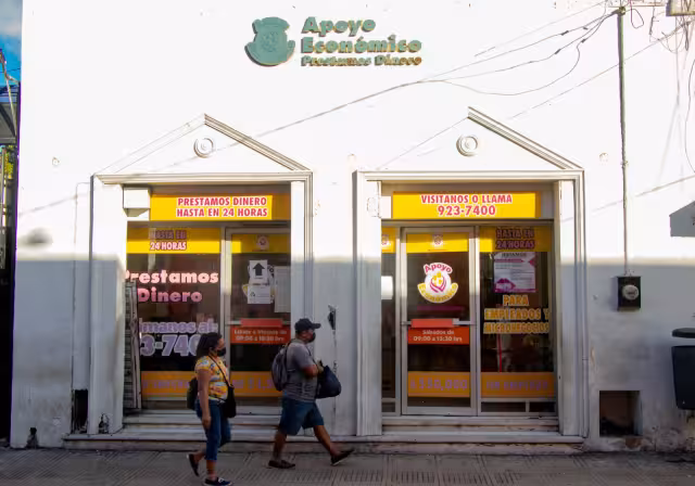 Los empleados de las diferentes empresas confían en que iniciando el próximo año sus oficinas no se den abasto ya que la gente necesitará dinero en efectivo