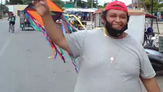 El conocido como Señor de los Cielos construye sus productos con madera de tajonal