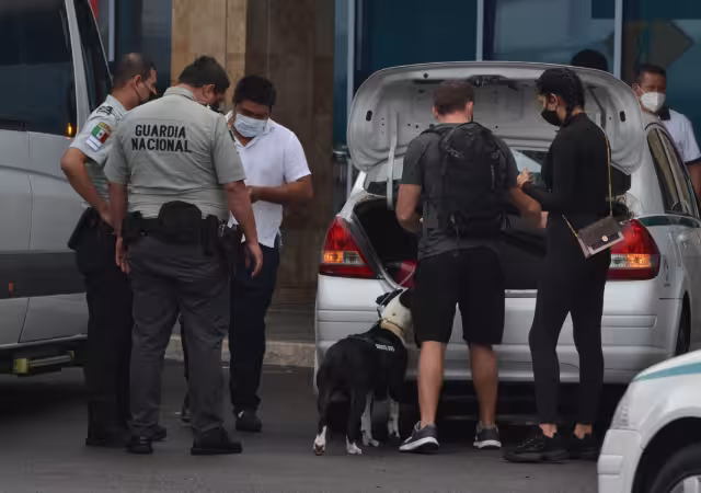 La Guardia Nacional comenzó el operativo en el Aeropuerto de Cancún