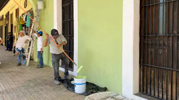 El Palacio de Gobierno está recibiendo mantenimiento para el festejo