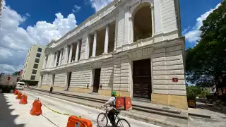 A 10 meses del incendio, el INAH aún no programa la reapertura total del teatro Peón Contreras