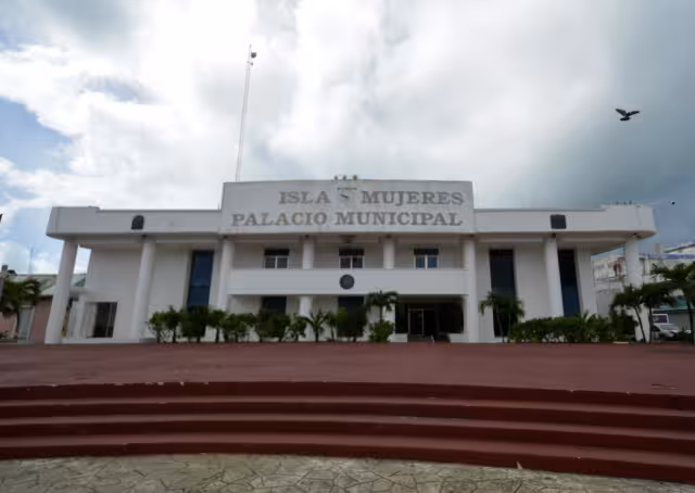 En el PAN estamos viviendo una época de cambios, de transiciones y renovaciones, así lo dijo Andrea del Rio