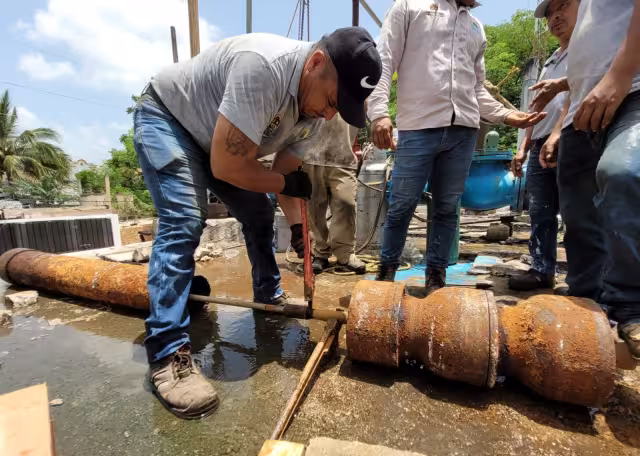 Usuarios de la cabecera municipal piden la destitución del Gerente de la CAPA en el municipio