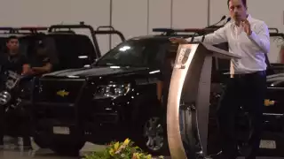 El gobernador Mauricio Vila anunció la entrega de más patrullas durante este 2023