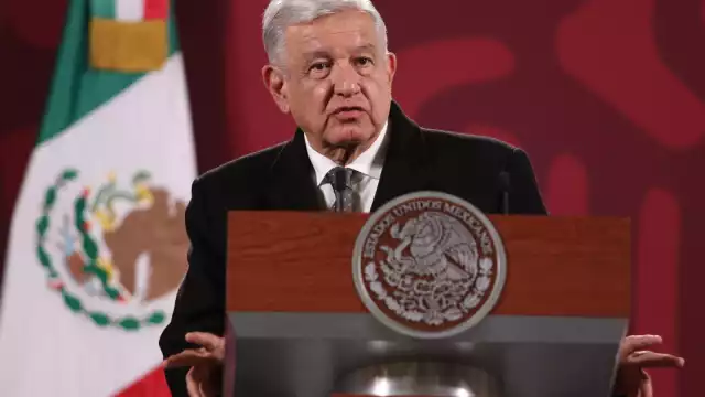 AMLO apuntó que este dictamen sobre las Fuerzas Armadas no significa militarizar al país