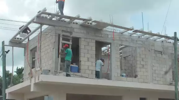 Al no tener trabajo en Chetumal, viajan a Cancún y la Rivera Maya Al no tener trabajo en Chetumal, viajan a Cancún y la Rivera Maya