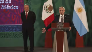 Argentina pide a México respalde su propuesta para que se cedan los derechos de la vacuna