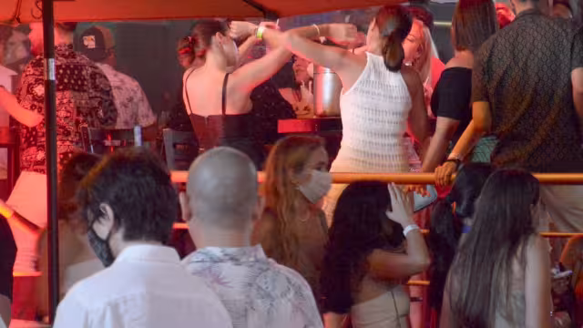 Tulum y Playa del Carmen son considerados como los destinos turísticos con más fiestas clandestinas en Quintana Roo