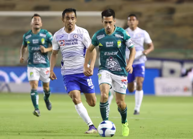 Este miércoles 3 de noviembre se llevará a cabo el partido pendiente de la J11, Cruz Azul vs León. Aquí te decimos dónde verlo en vivo.