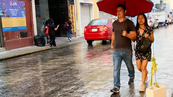 Se recomienda tomar precauciones por las posibles lluvias este lunes