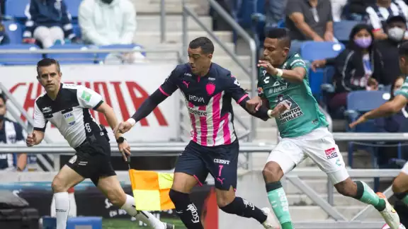 La Liga MX tendrá su última jornada doble del Grita México Apertura 2021, cuando se dispute la fecha 14 del fútbol mexicano. La Liga MX tendrá su última jornada doble del Grita México Apertura 2021, cuando se dispute la fecha 14 del fútbol mexicano.