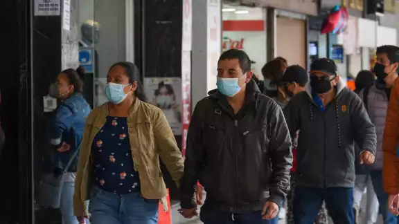 López-Gatell destacó que el número de hospitalizaciones y defunciones ha aumentado en los últimos días. López-Gatell destacó que el número de hospitalizaciones y defunciones ha aumentado en los últimos días.