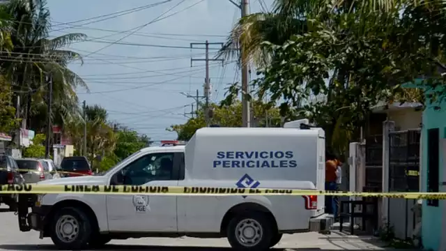 El cuerpo del hombre encontrado en Isla Mujeres fue llevado al Semefo de Cancún para la necropsia de ley