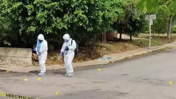 La primera ejecución se perpetró en 31 de mayo cuando un joven fue asesinado en una calle céntrica de esta ciudad. La primera ejecución se perpetró en 31 de mayo cuando un joven fue asesinado en una calle céntrica de esta ciudad.