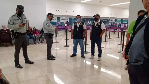 Los ladrones fueron capturados en Volaris Los ladrones fueron capturados en Volaris