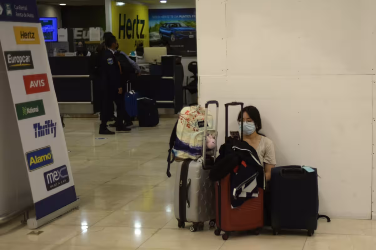 Aeroméxico deja varados a 200 pasajeros del vuelo 839 en el aeropuerto ...