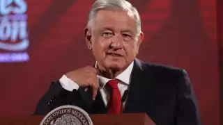 AMLO llama al PRI a valorar alianza con PAN