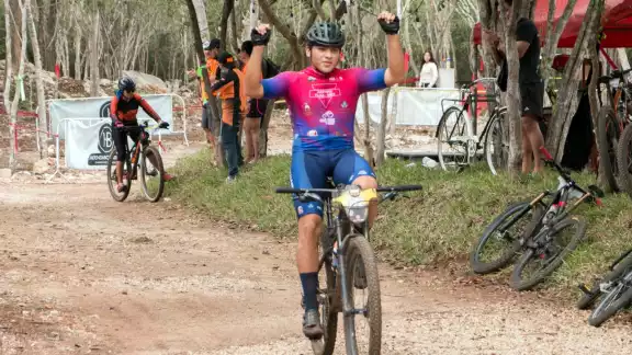 El evento reunió a 300 participantes pertenecientes a clubes del Estado, el centro y norte del país, así como a ciclistas centroamericanos y algunos europeos El evento reunió a 300 participantes pertenecientes a clubes del Estado, el centro y norte del país, así como a ciclistas centroamericanos y algunos europeos