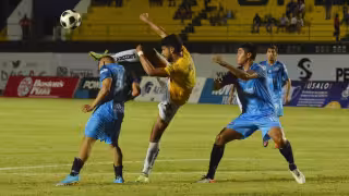 Después de un año, tres mil 433 espectadores se dieron cita en el Estadio Olímpico Carlos Iturralde Rivero