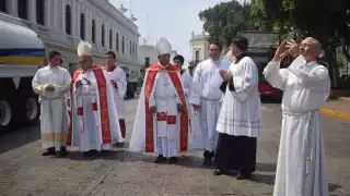Son más de 200 sacerdotes los que renuevan sus promesas