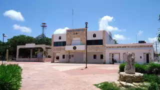 El alcalde actual de Tulum, Víctor Mas Tah ostenta un sueldo de más de 138 mil pesos mensuales