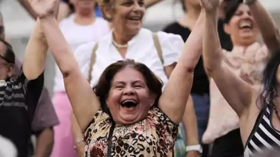 Mexicanos son más felices en 2023 Mexicanos son más felices en 2023