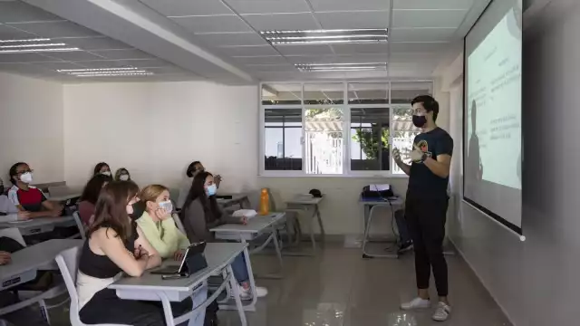 Con la vacuna, aseguran que el riesgo de enfermar es mucho menor