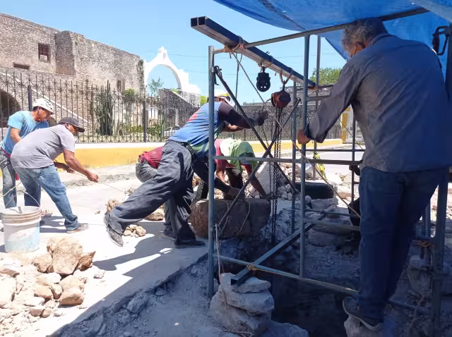 El Instituto Nacional de Antropología e Historia hasta el momento halló una base de piedra y un pasadizo