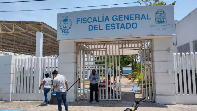 La abogada y feminista acompañó a su defendida y afuera de la FGE Quintana Roo compartió con la prensa lo que sucedería al interior del inmueble