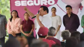 Joaquín Díaz Mena fue recibido con charanga en Chocholá