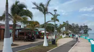 Según los lugareños, Sabancuy tiene las playas más hermosas de Campeche; su color verde turquesa es una grata experiencia para los visitantes