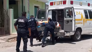 Paramédicos de la SSP se encargaron de trasladar al abuelito a Motul