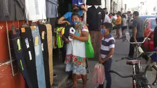 Dueños y encargados de negocios coincidieron en que la situación económica actual es muy difícil por las bajas ventas