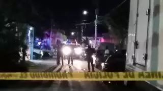 Hombres armados abrieron fuego contra un taller mecánico en Cancún, para después darse a la fuga