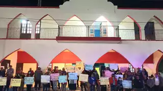 En Yobaín, los pobladores se manifestaron para pedir justicia para el maestro Francisco Cab, encarcelado desde noviembre