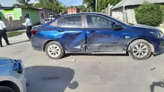 Solamente se registraron daños materiales en el choque en Escárcega