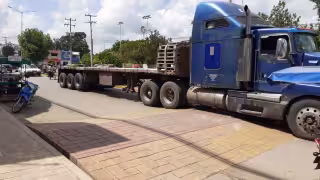 Habitantes de José María Morelos piden construcción de libramiento para camiones pesados