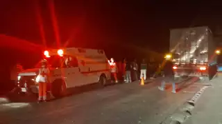 Menor muere al chocar su motocicleta contra una camioneta en Escárcega