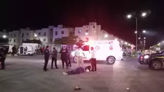 Ejecutan a mototaxista en tianguis de Cancún