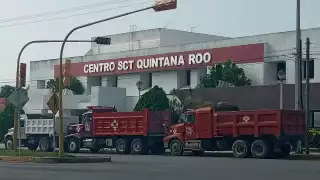 Volqueteros de cinco sindicatos rodearon el frente del SCT