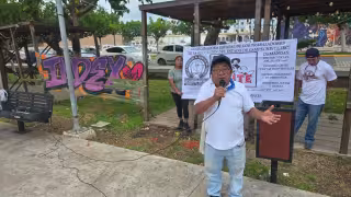 Maestros protestan en la Plaza de la República en Campeche y exigen pensiones dignas