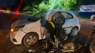 Dos accidentes de motociclistas dejan saldo de tres personas lesionadas en Cancún
