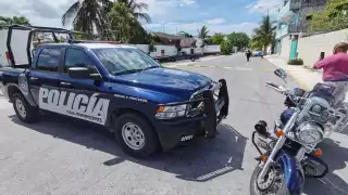 Los elementos policiacos hallaros varios casquillos percutidos frente al Bar 'Las Iguanas', luego de que dispararan contra el establecimiento
