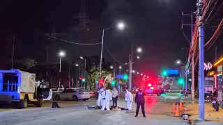 Presunto enfrentamiento armado deja como saldo un muerto y dos heridos en zona de bares de Cancún