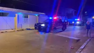 Pelea a machetazos entre vecinos de Campeche es frustrada por policías